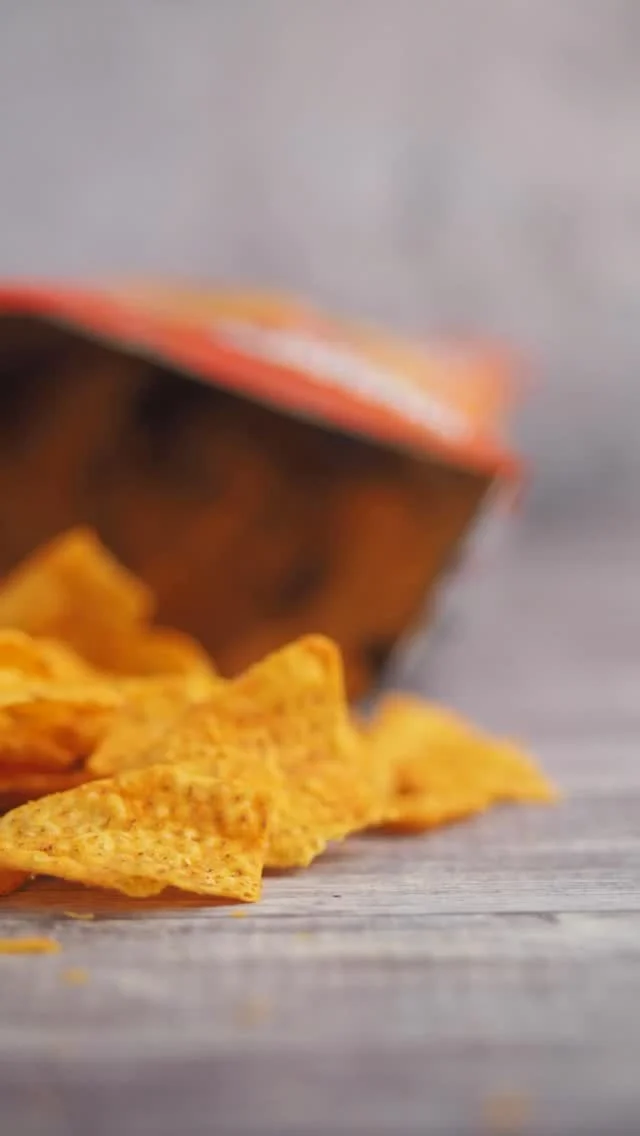 Skipping meals usually isn’t about discipline. It’s about access and planning. When food isn’t easy to grab, it’s the first thing to get pushed aside.⁠
⁠
A little snack prep can make a big difference.⁠
⁠
Simple combinations work best:⁠
🥣 yogurt + fruit⁠
🥜 nuts + apple slices⁠
🧀 cheese + crackers⁠
🥕 hummus + vegetables⁠
🥖 nut butter + toast⁠
⁠
Pre-portion snacks ahead of time and keep them visible in the fridge, your bag, or at your workspace. When food is within reach, you’re more likely to eat consistently and avoid energy crashes later.⁠
⁠
Small, planned snacks aren’t extra work; they’re support.⁠
⁠
💡 Save this for the weeks when meals keep getting skipped.