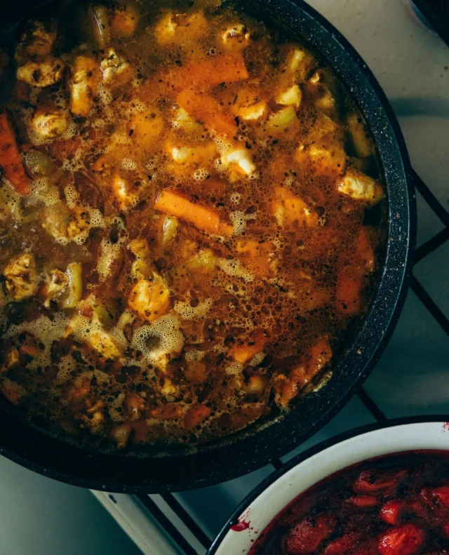 I don’t know who needs to hear this, but some nights dinner does NOT need to be a whole production. I am absolutely not chopping seventeen vegetables after a long day.⁠
⁠
One-pot dinners are saving my sanity right now. Like: throw chicken, veggies, and seasoning in a pot and boom! I fed people. Cleanup? One dish. My energy? Preserved.⁠
⁠
Is it gourmet? No.⁠
Do children eat it without filing complaints? Mostly.⁠
Do I feel like I hacked adulthood? Yes. Yes, I do.⁠
⁠
Tell me your lazy dinner that magically works every time. I need inspo.