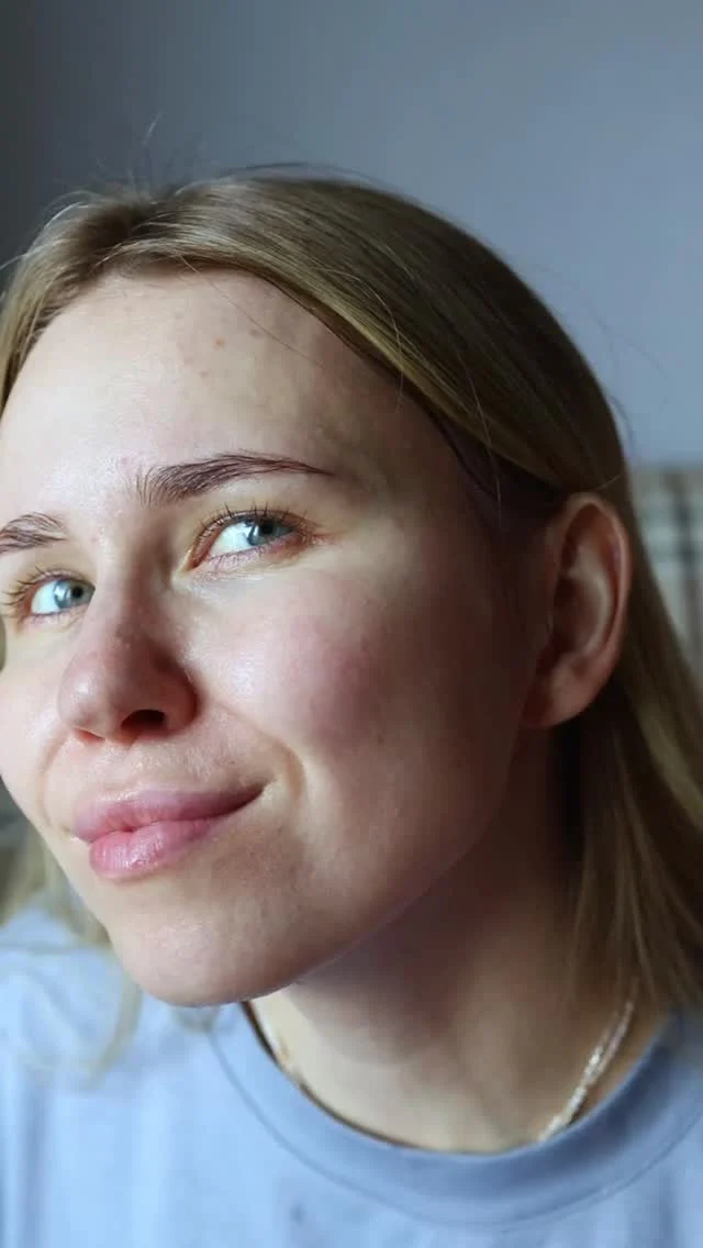 Here’s your little reminder for the week, because honestly, I think we all need someone to tap us on the shoulder sometimes and say, “Hey… you’re allowed to slow down.”⁠
⁠
Not everything needs to be urgent.⁠
Not every task needs to happen today.⁠
Not every feeling requires a battle plan.⁠
⁠
Some weeks are about momentum, sure…⁠
but some weeks are about protecting your peace, moving gently, and choosing the tiniest next step that still feels doable.⁠
⁠
So if you needed someone to say this out loud:⁠
🌼 You’re allowed to rest.⁠
🌼 You’re allowed to take things one hour at a time.⁠
🌼 You’re allowed to enjoy little moments without earning them.⁠
🌼 You’re allowed to change your plans if your body or mind asks you to.⁠
⁠
Life doesn’t have to be loud to be meaningful.⁠
Progress counts even when it’s quiet.⁠
And you don’t have to hustle every second to be “doing enough.”⁠
⁠
💛 What’s one gentle intention you’re carrying into this week?