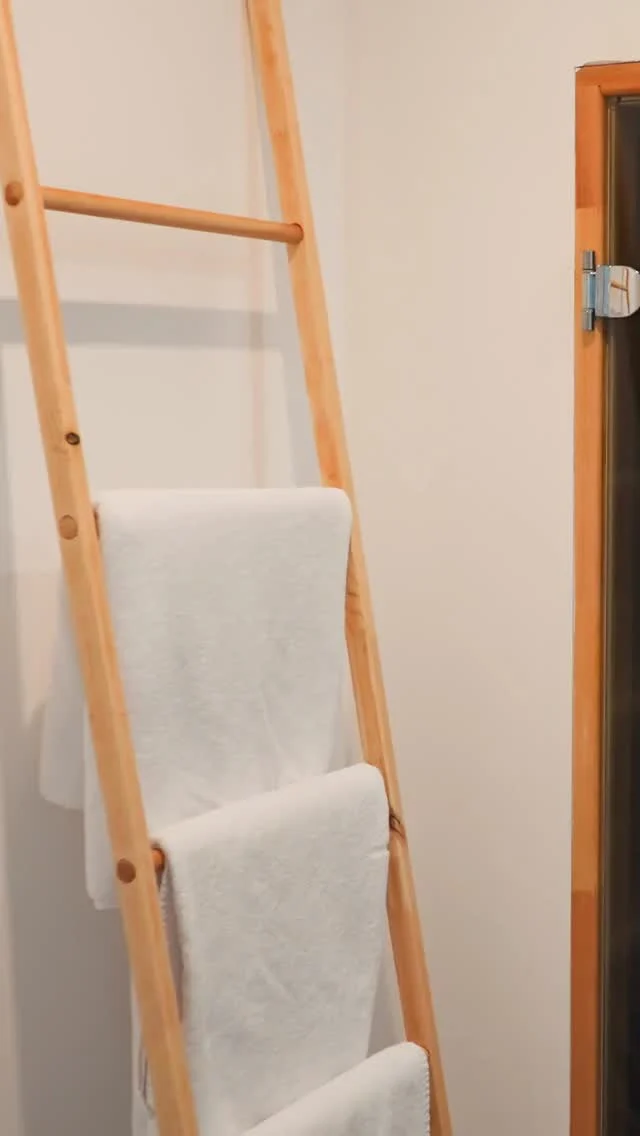 When a space feels overwhelming, it usually doesn’t need a deep clean. It just needs a reset.⁠
⁠
Five minutes is enough to:⁠
• toss obvious trash⁠
• wipe the counter and sink⁠
• clear surface clutter⁠
• refold or swap towels⁠
• straighten the small details⁠
⁠
Quick resets like this help keep spaces from piling up and make daily routines feel calmer. No perfection required. Just a few focused minutes.⁠
⁠
💡 Save this for the days when you want your bathroom to feel better without a full clean.